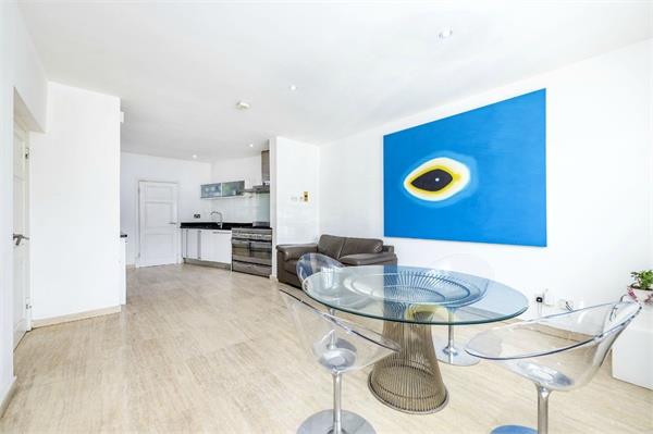 Limes Avenue, Mill Hill, NW7
